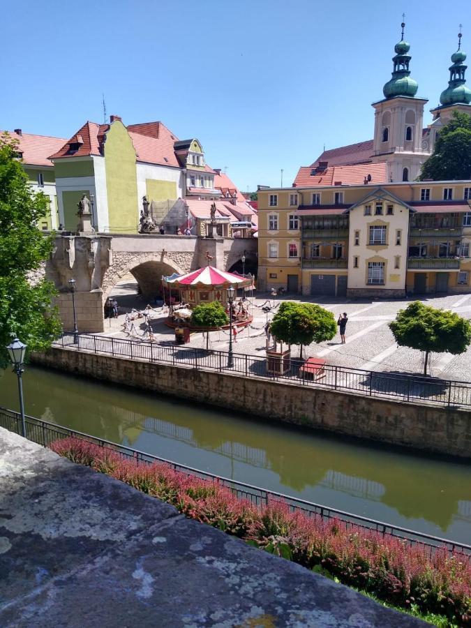 Nad Kanalem Apartment Klodzko